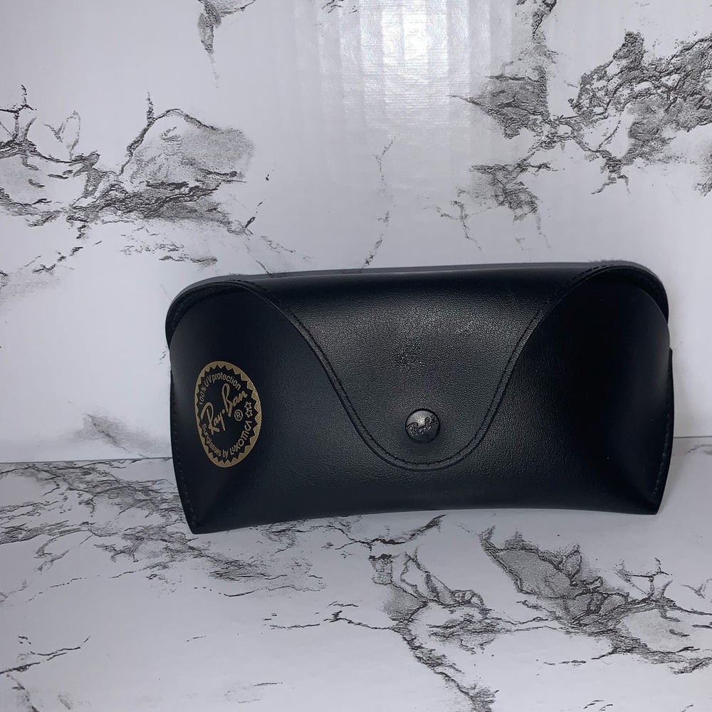 Ray -Ban glasses case